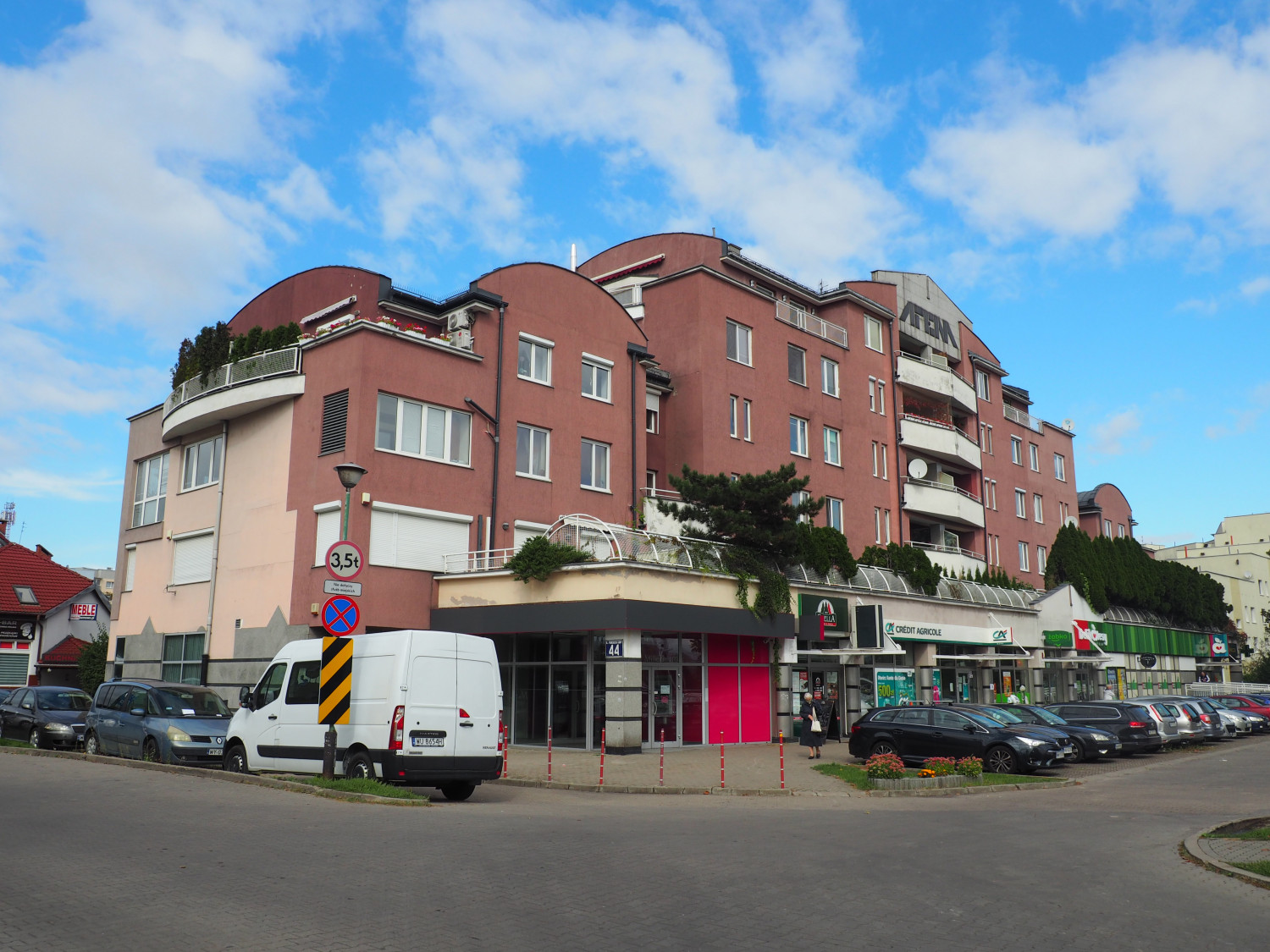 Zdjęcie architektury budynku Budynek mieszkalno-usługowy